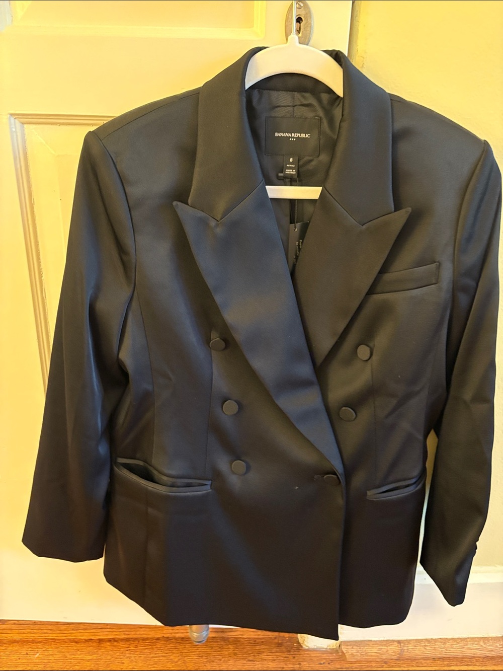Banana Republic Women’s Black Double-Breasted Satin Blazer